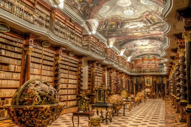 a-praga-una-delle-piu-belle-biblioteche-del-mondo-orig_main